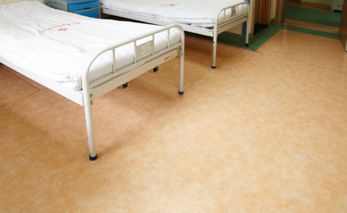 选择医院室内塑胶地板时，需要考虑哪些问题？【腾方PVC地板】