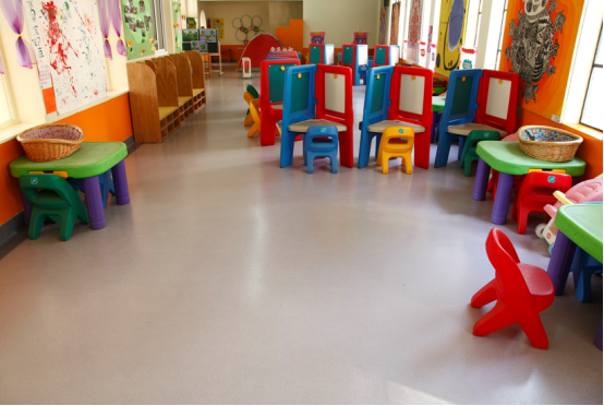 幼儿园塑胶地板胶