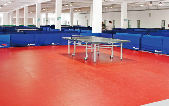 乒乓球pvc运动地板施工